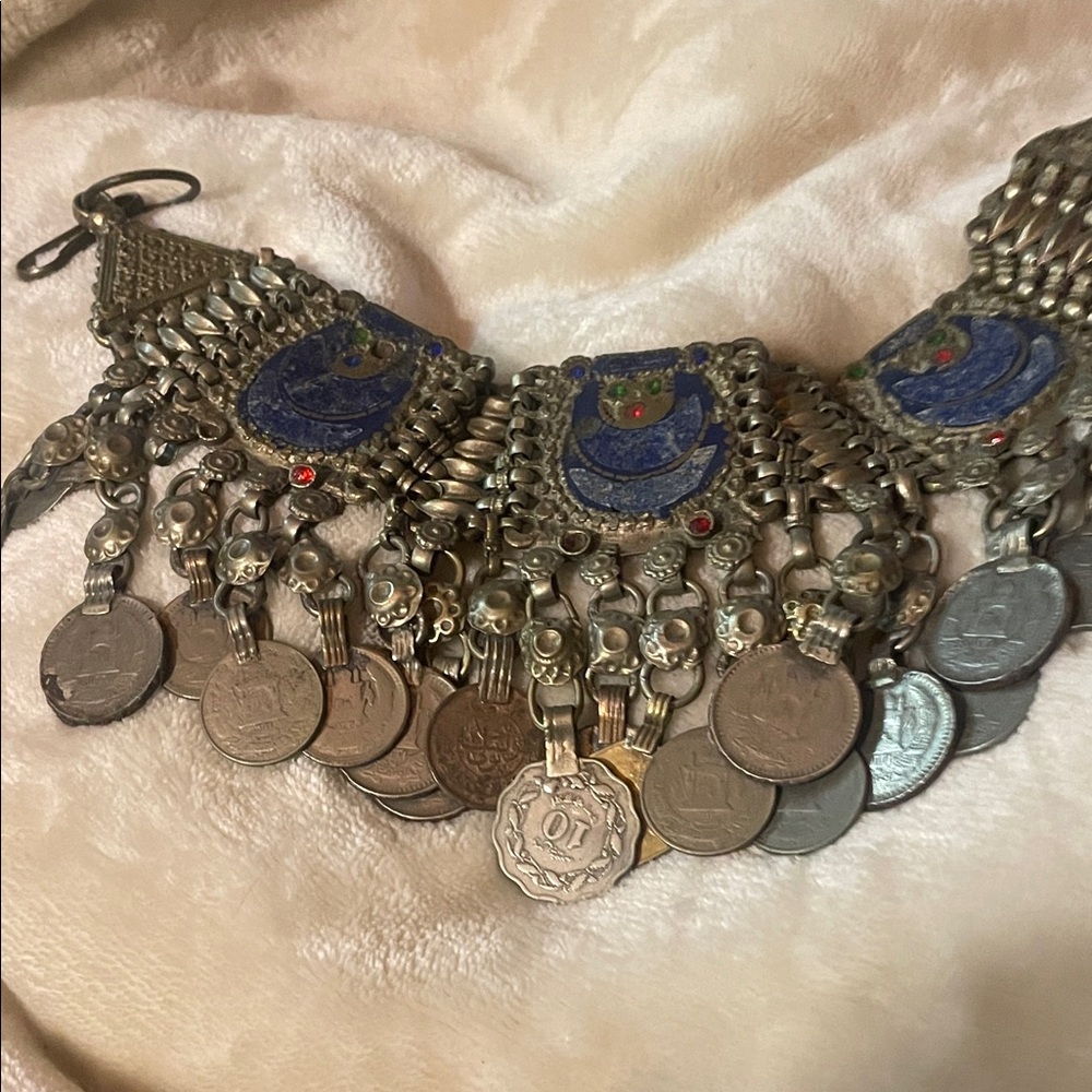 Qq Afghan Gucci choker